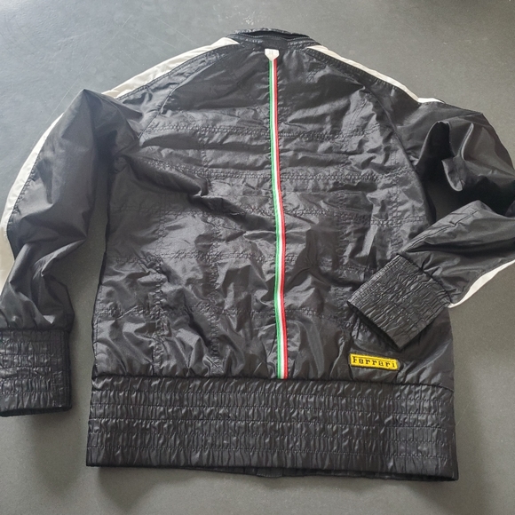 Womans puma FERRARI zip up - Picture 1 of 14